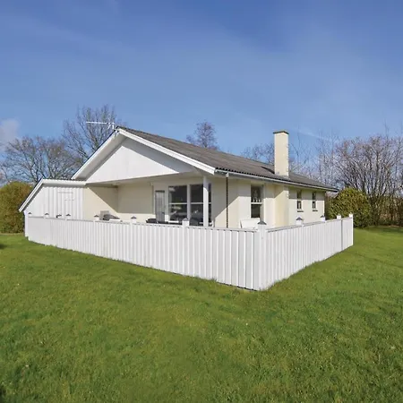 Awesome In Sydals With Wifi Holiday home Skovbyballe